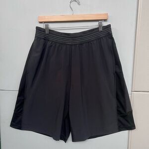 Nike Dri Fit Men Shorts size XL